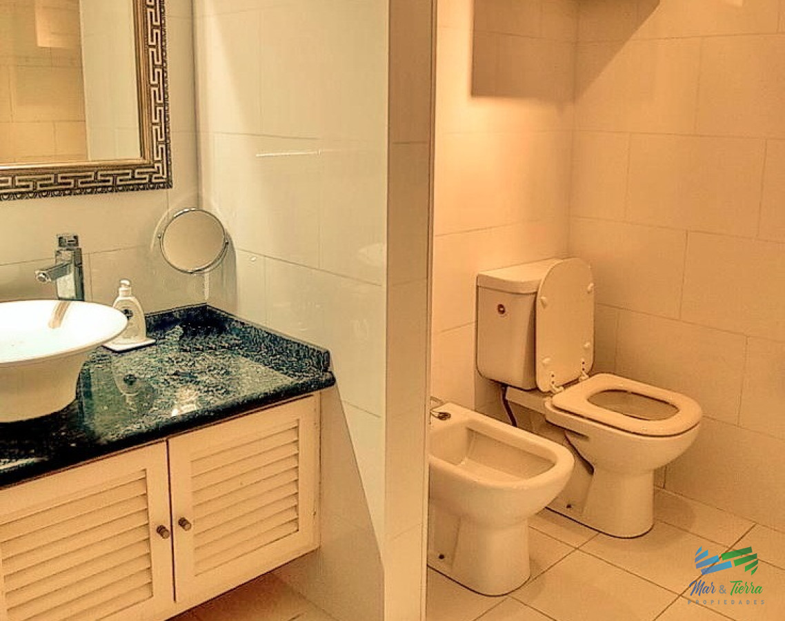 Apartamento ID.4619 - Venta de apartamento 2 dormitorios 2 baños en Peninsula de Punta del Este con impresionante vista