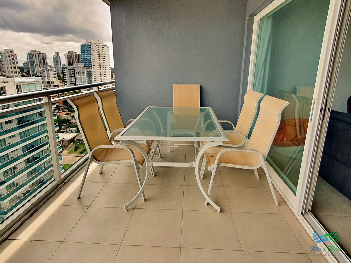 Apartamento ID.7 - Vendo apartamento 3 dormitorios con parrillero propio y servicios en Punta del Este