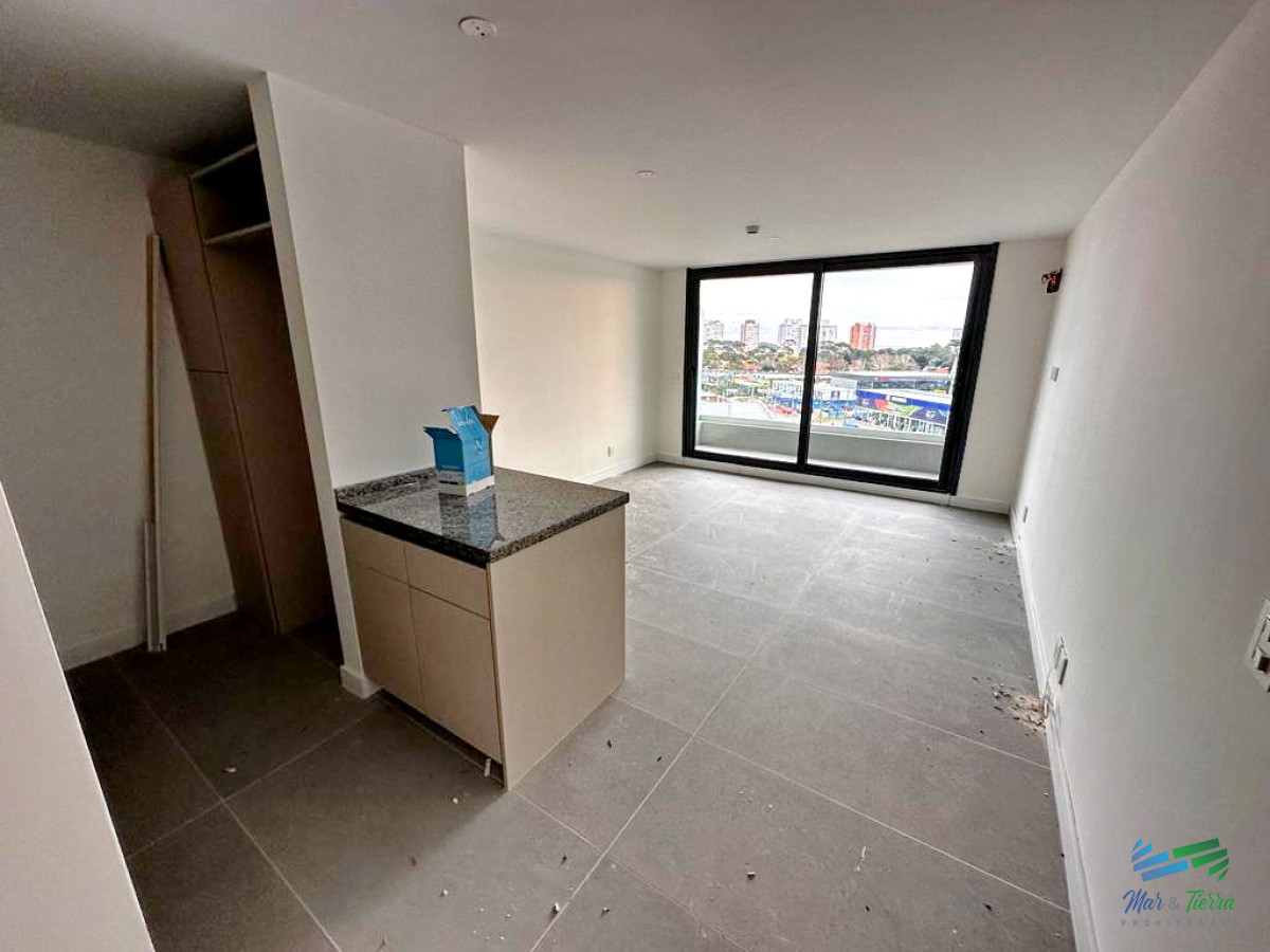 Apartamento ID.4377 - Vendo apartamento monoambiente a estrenar, con buenos servicios, en Punta del Este