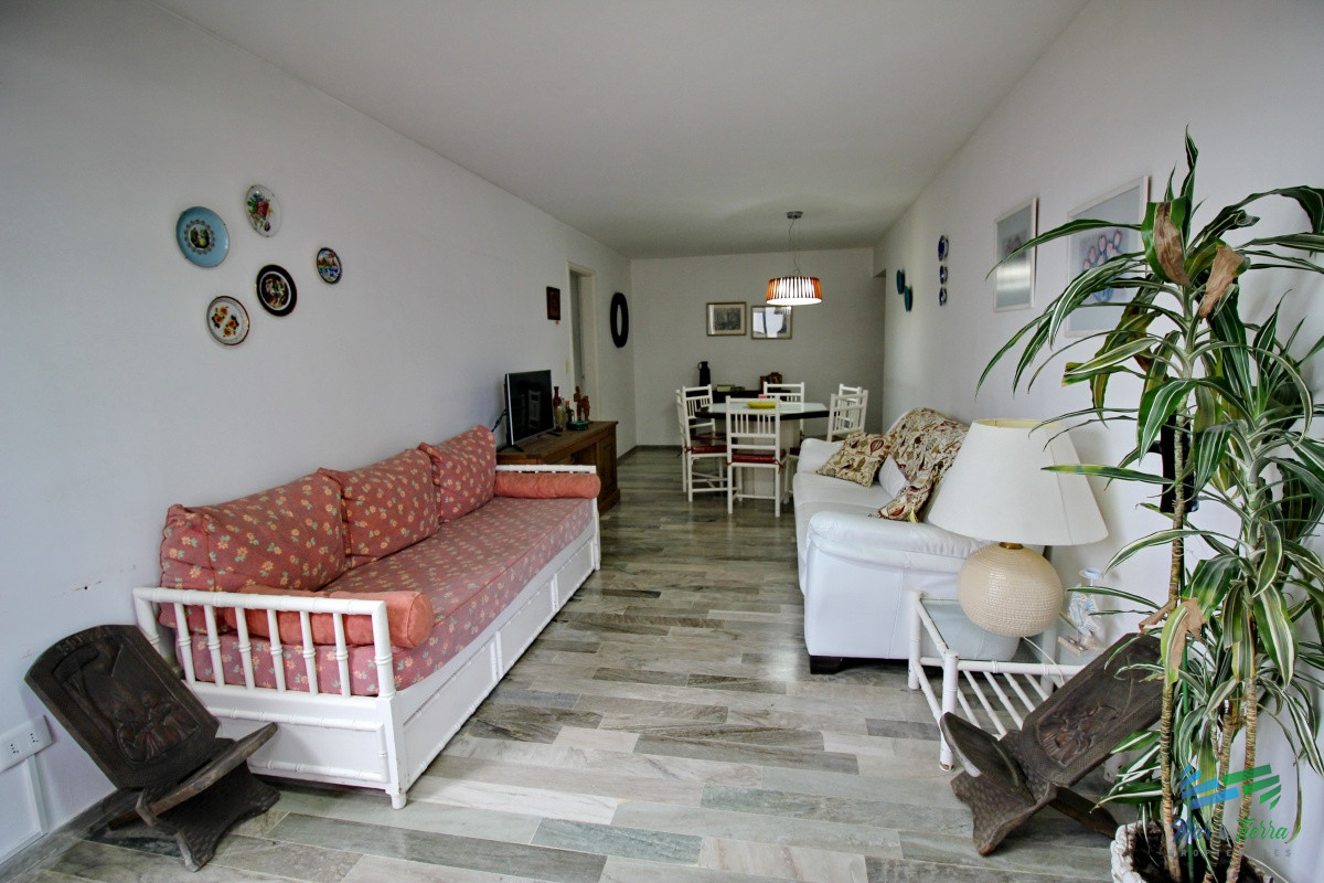 Apartamento ID.1177 - Muy  lindo apartamento ubicado sobre playa brava, cuarto piso,  con ambientes amplios.