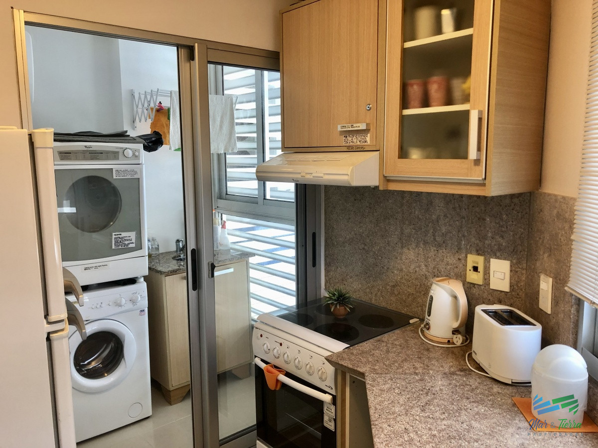 Apartamento ID.4065 - Venta apartamento de 2 dormitorios 2 baños en complejo Ocean Drive con vista panorámica