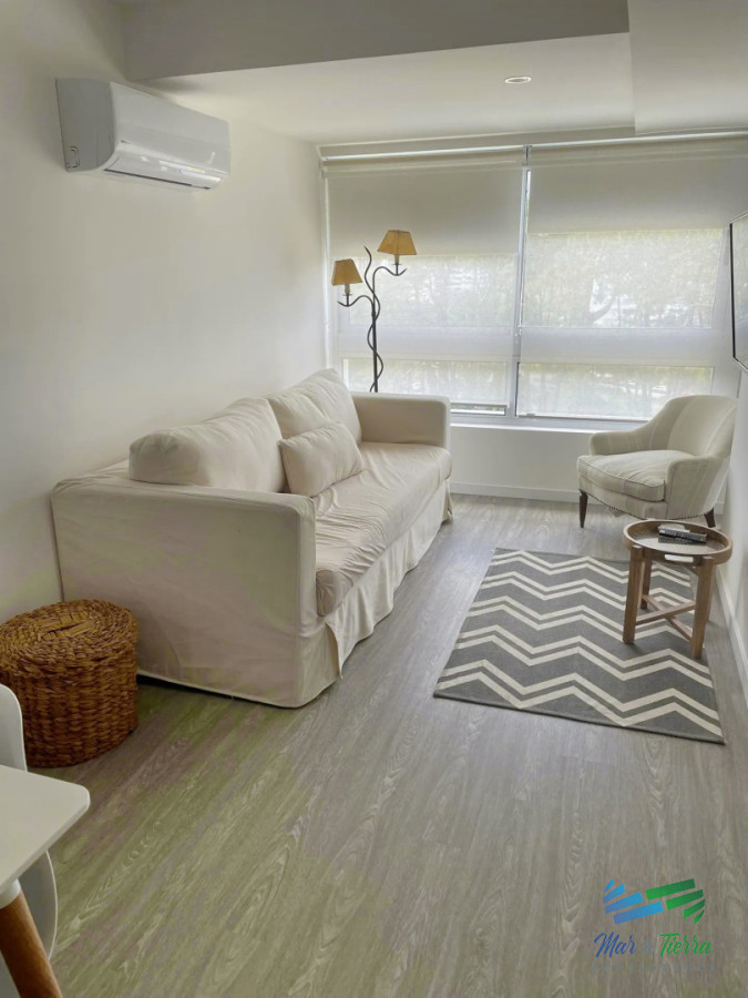 Apartamento ID.5665 - Venta de apartamento un dormitorio sobre Roosevelt con servicios