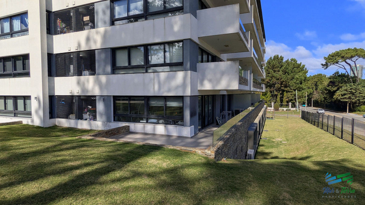 Apartamento ID.5175 - Venta de apartamento 2 dormitorios con vista al mar zona Arcobaleno