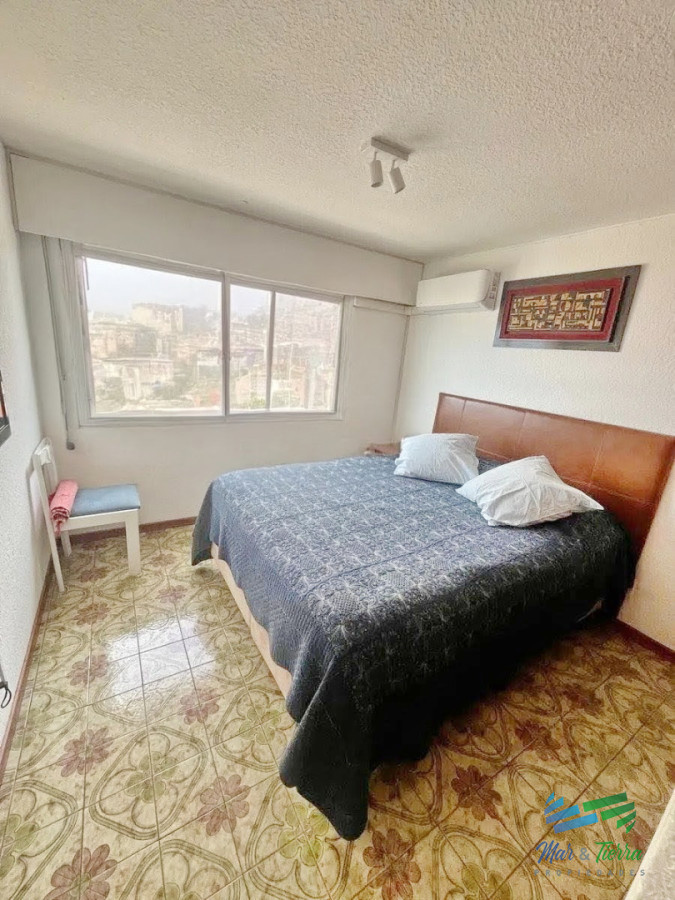 Apartamento ID.5667 - Venta de apartamento 2 y medio dormitorios en la península Punta del este  