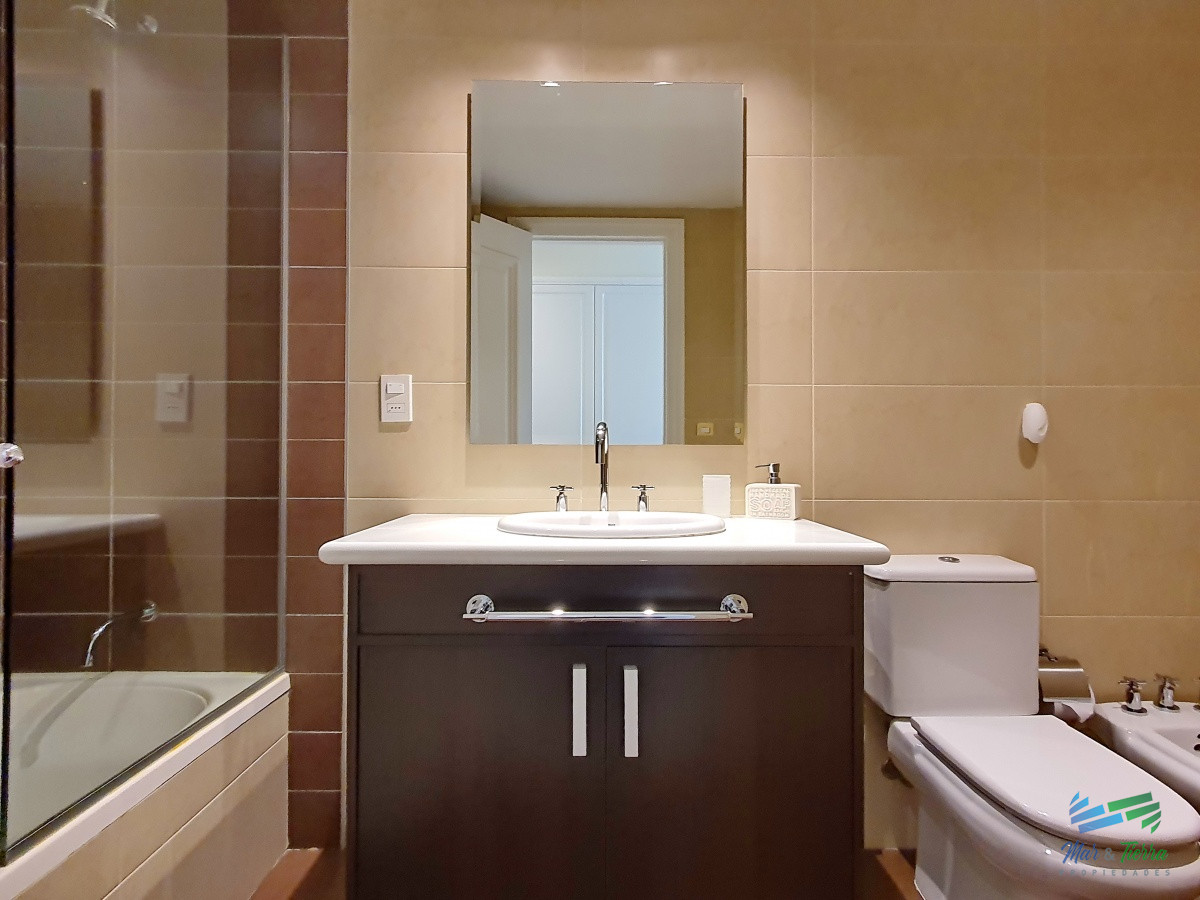 Apartamento ID.3928 - Vendo apartamento 3 dormitorios en Torre Imperiale, primera linea brava, vista al mar, excelentes amenities, Punta del Este.