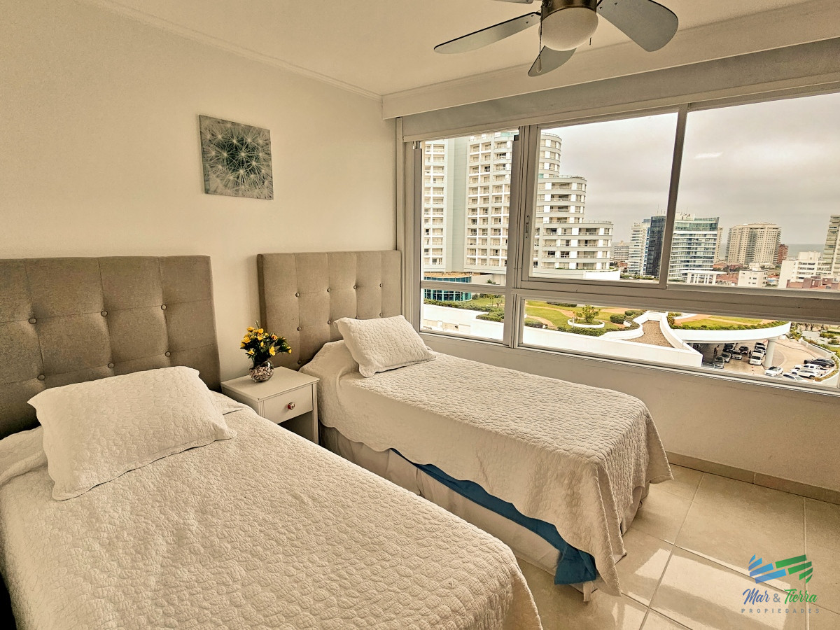 Apartamento ID.4440 - APARTAMENTO EN ALQUILER. TEMPORADA 2025, PLAYA MANSA, PUNTA DEL ESTE 