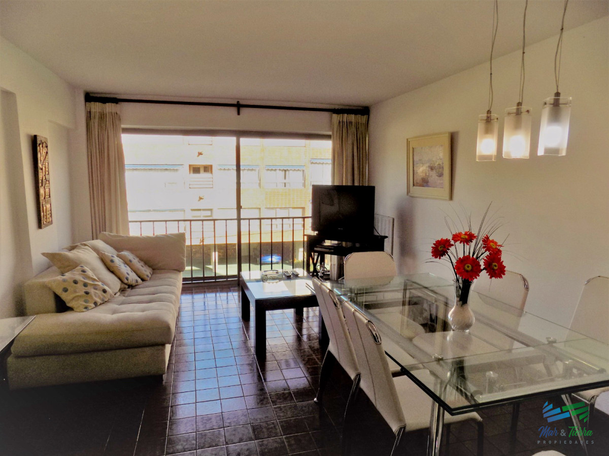 Apartamento ID.2190 - Vendo apartamento 3 dormitorios frente a playa mansa, Punta del Este.