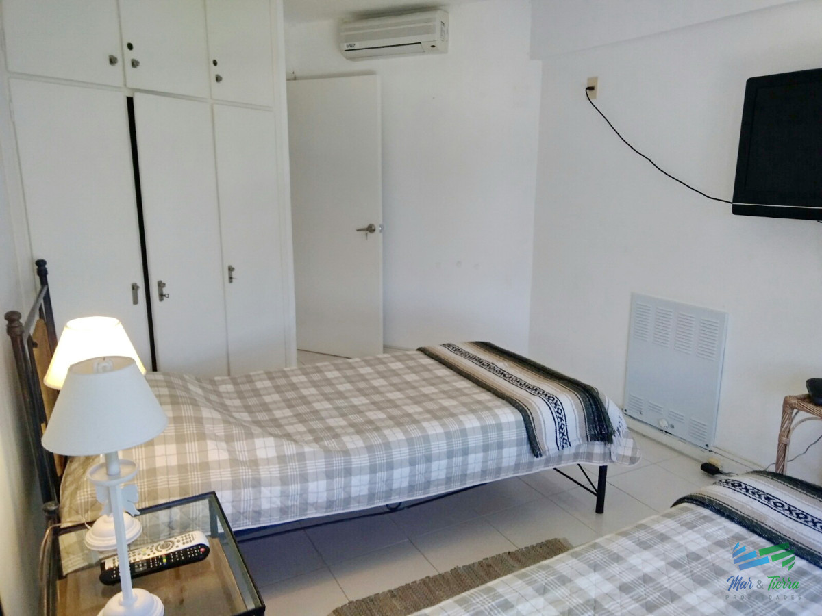 Apartamento ID.2421 - En alquiler.. torre de categoría en primera línea.. playa brava.