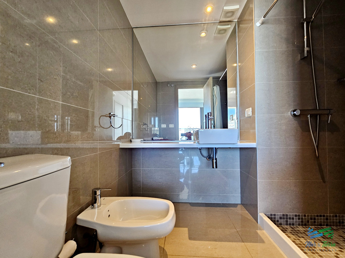 Apartamento ID.4948 - Venta de apartamento a estrenar de 2 suites en playa Brava Punta del Este
