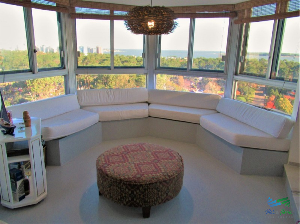 Apartamento ID.1513 - Dpto.reciclado, amplio y luminoso, con vistas de casi 360º.