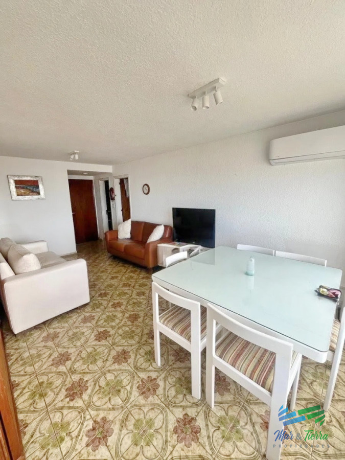 Apartamento ID.5667 - Venta de apartamento 2 y medio dormitorios en la península Punta del este  