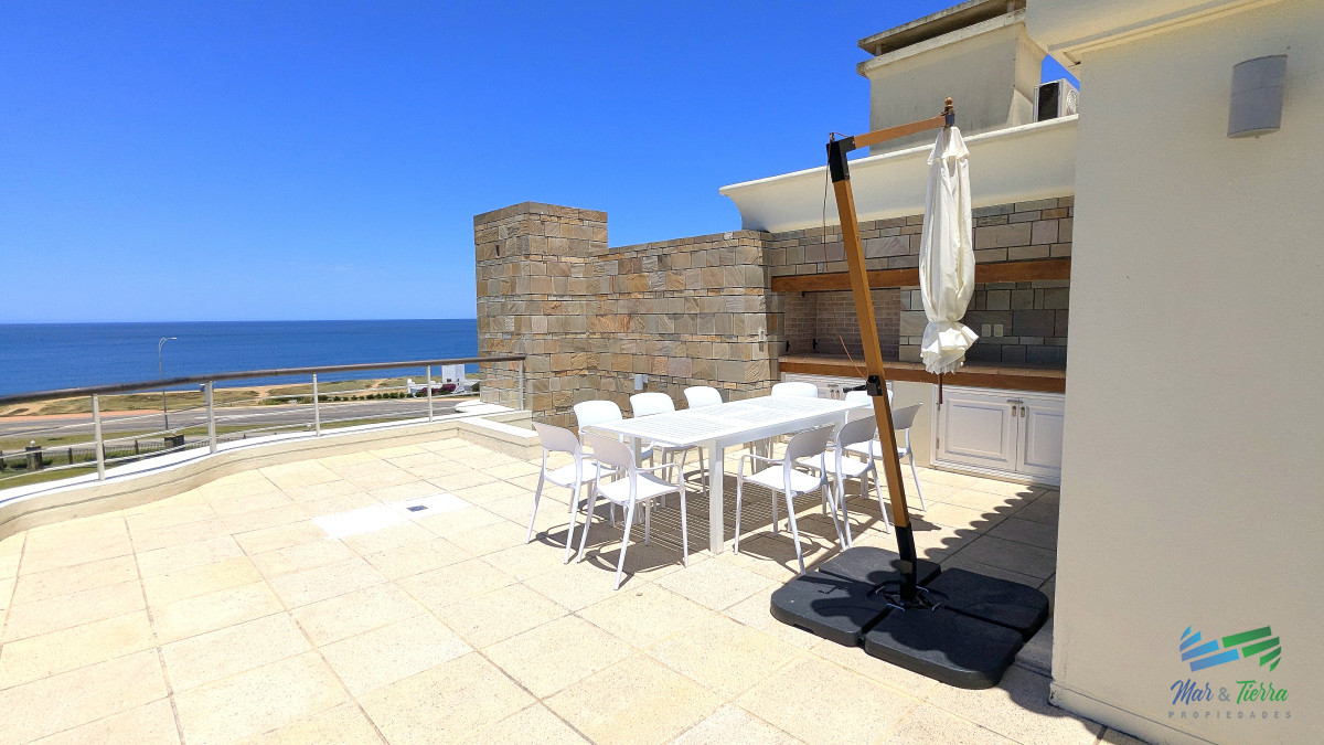 Apartamento ID.4211 - Venta de Apartamento 4 DORMITORIOS con vista al mar en VERAMANSA
