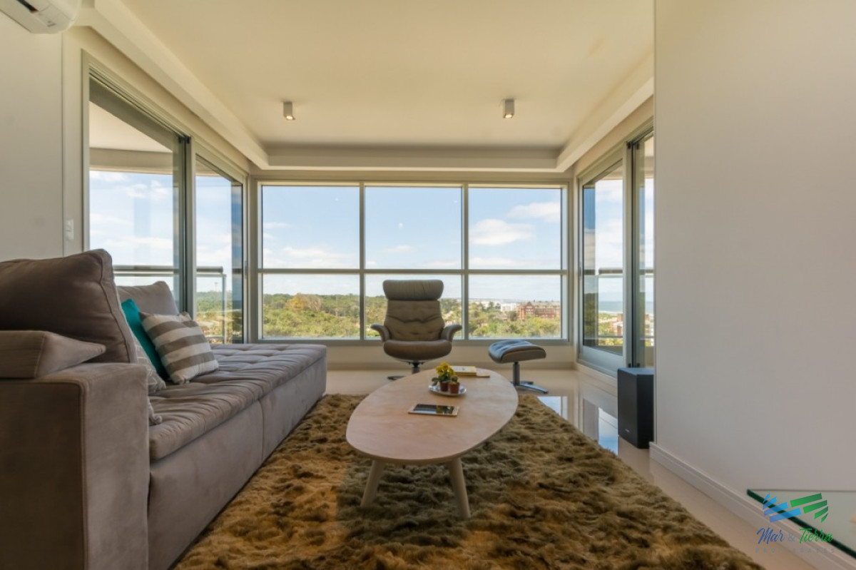 Apartamento ID.2324 - Alquilo excelente apartamento en torre de categoría.