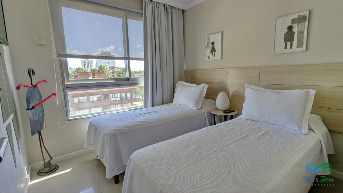 Apartamento ID.5704 - Alquiler apartamento 2 dormitorios en Ocea Drive Punta del Este