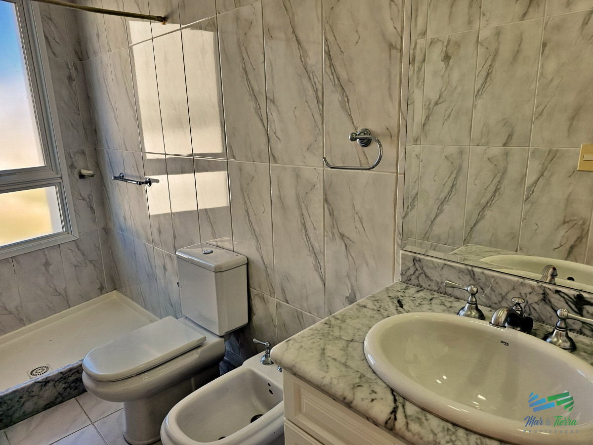 Apartamento ID.4624 - DEPARTAMENTO 3 DORMITORIO + SERVICIO DISPONIBLE ALQUILER ANUAL 