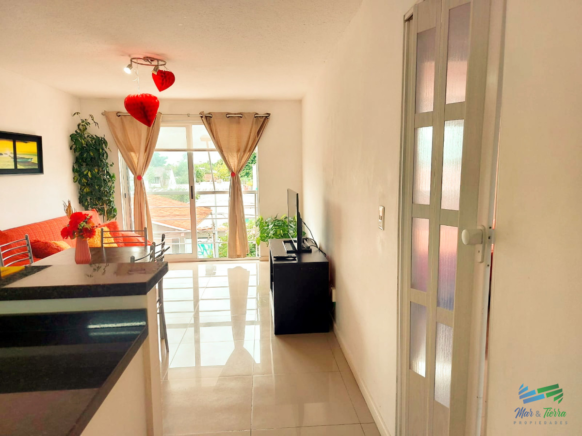 Apartamento ID.4563 - Venta de apartamento un dormitorio y medio en Maldonado, centro.