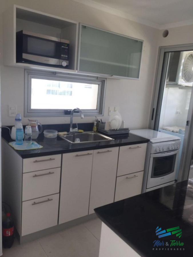 Apartamento ID.712 - Vendo apartamento en Punta del Este, a pocas cuadras de la brava con muy buenos servicios.
