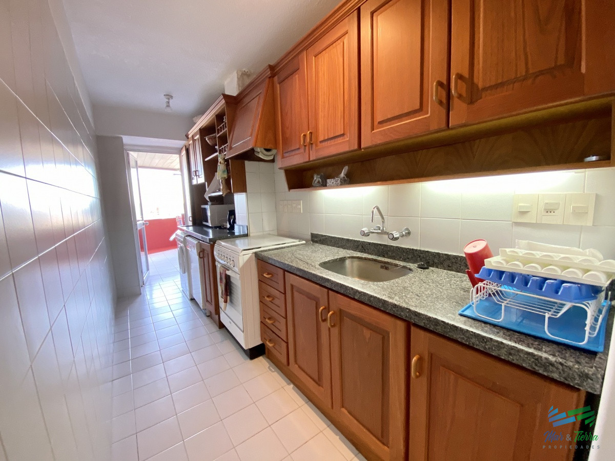 Apartamento ID.3279 - En venta , piso alto , con espectacular vista al mar!!!
