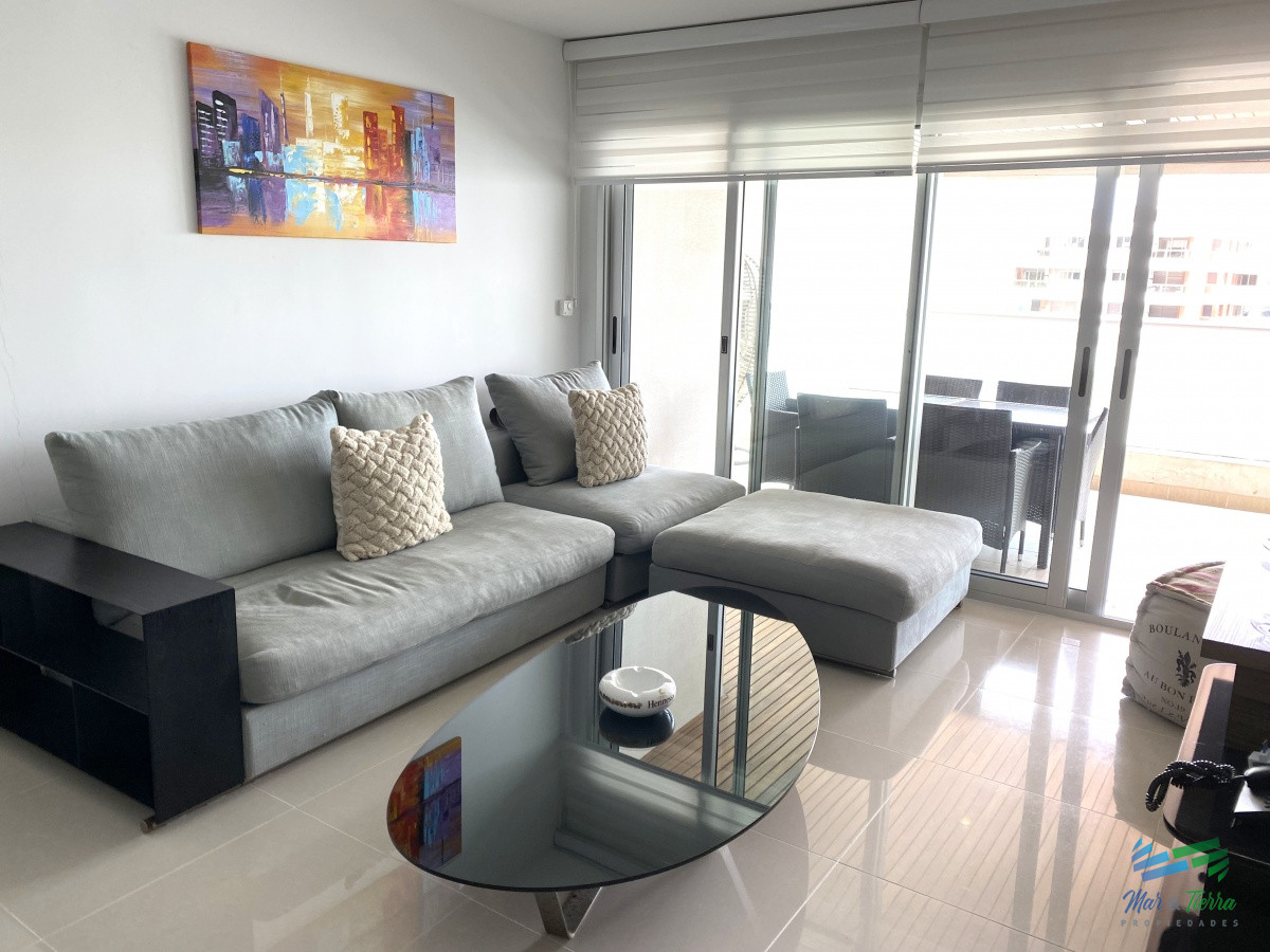 Apartamento ID.3923 - Venta Alquiler apartamento 3 dormitorios 2 baños playa brava punta del este