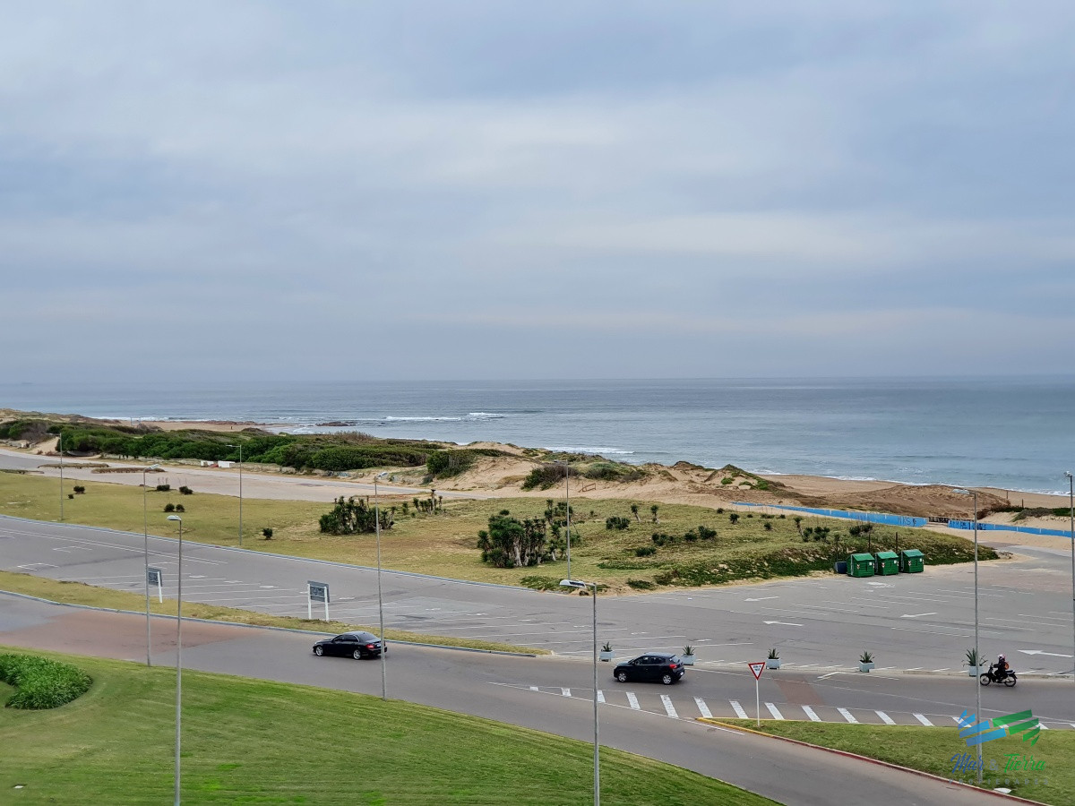 Apartamento ID.3928 - Vendo apartamento 3 dormitorios en Torre Imperiale, primera linea brava, vista al mar, excelentes amenities, Punta del Este.