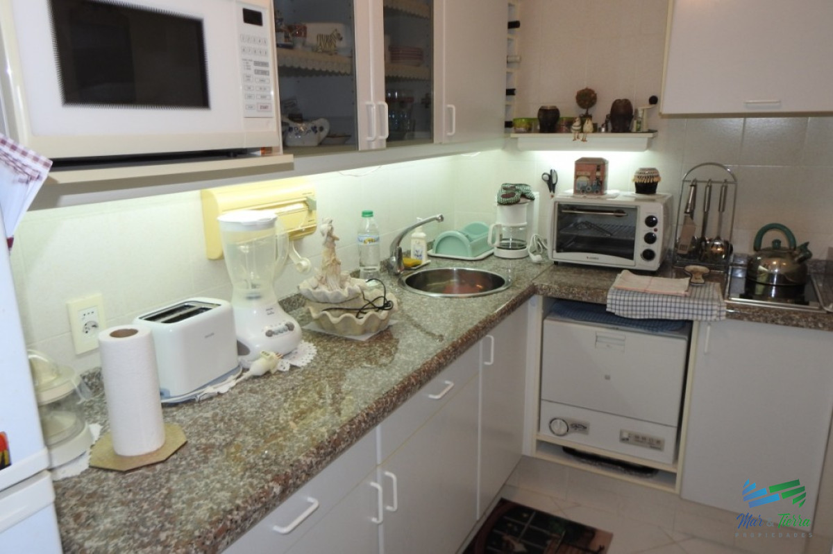 Apartamento ID.2201 - Oportunidad en venta Apartamento en piso alto, con vista franca al mar!!!, 