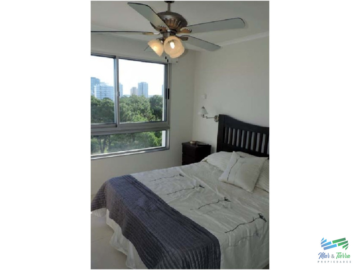 Apartamento ID.2361 - En venta.. Muy lindo apartamento sobre Av. Roosevelt, Punta del Este