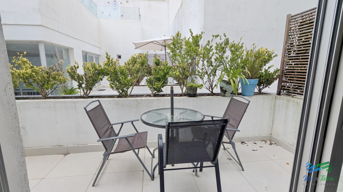 Apartamento ID.4911 - En venta apartamento 1 dormitorio con piscina en Peninsula, Punta del Este