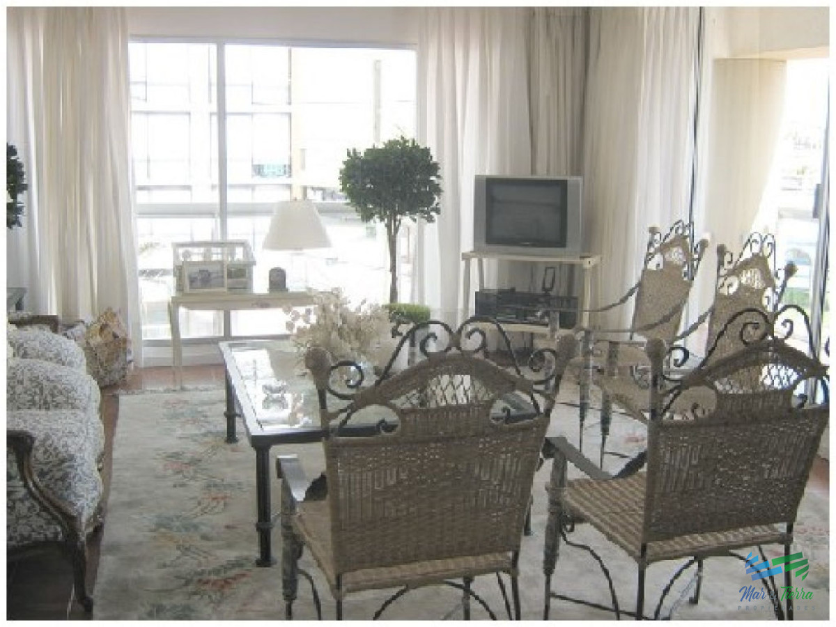 Apartamento ID.1004 - Apartamento en Peninsula, 3 dormitorios *