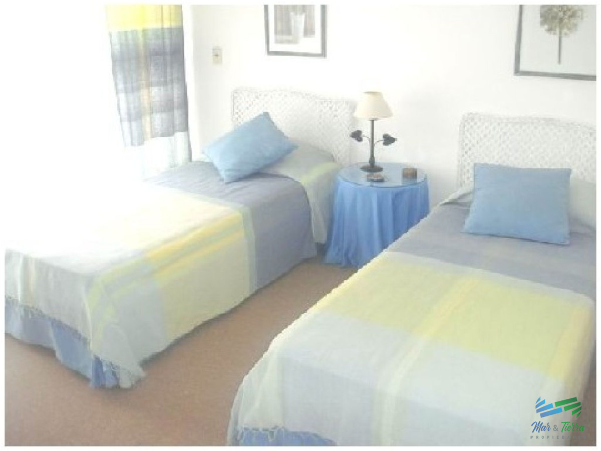 Apartamento ID.101 - Excelente opción en alquiler y venta, primera línea sobre el Puerto de Punta del Este. 