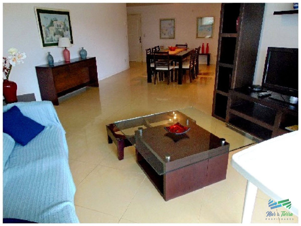 Apartamento ID.1041 - Apartamento en Brava, 3 dormitorios *