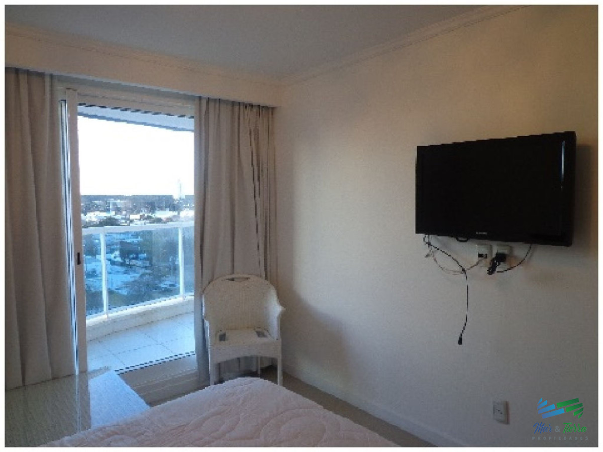 Apartamento ID.1056 - Oportunidad! dos dormitorios, Mansa, Punta del Este