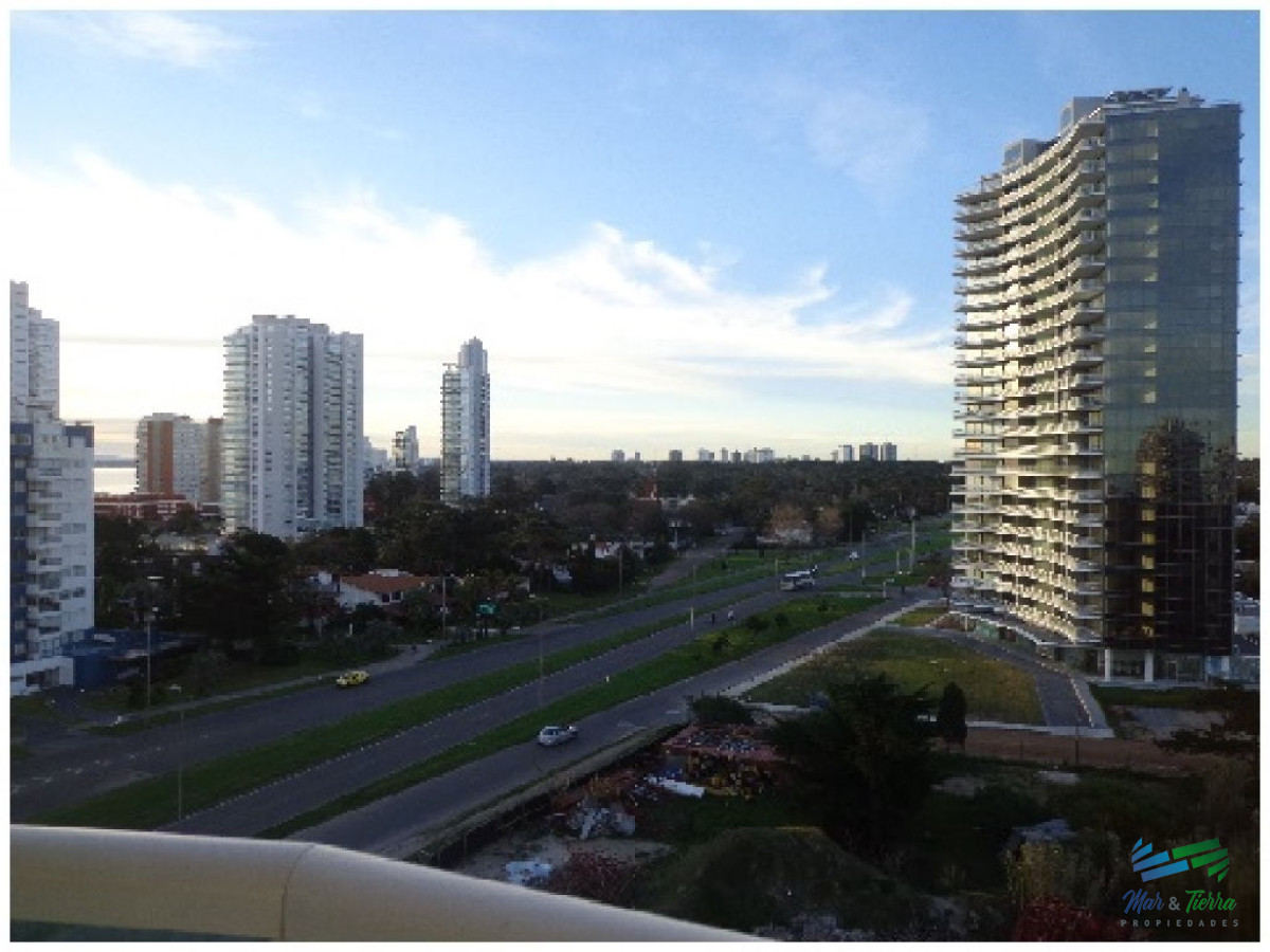 Apartamento ID.1056 - Oportunidad! dos dormitorios, Mansa, Punta del Este
