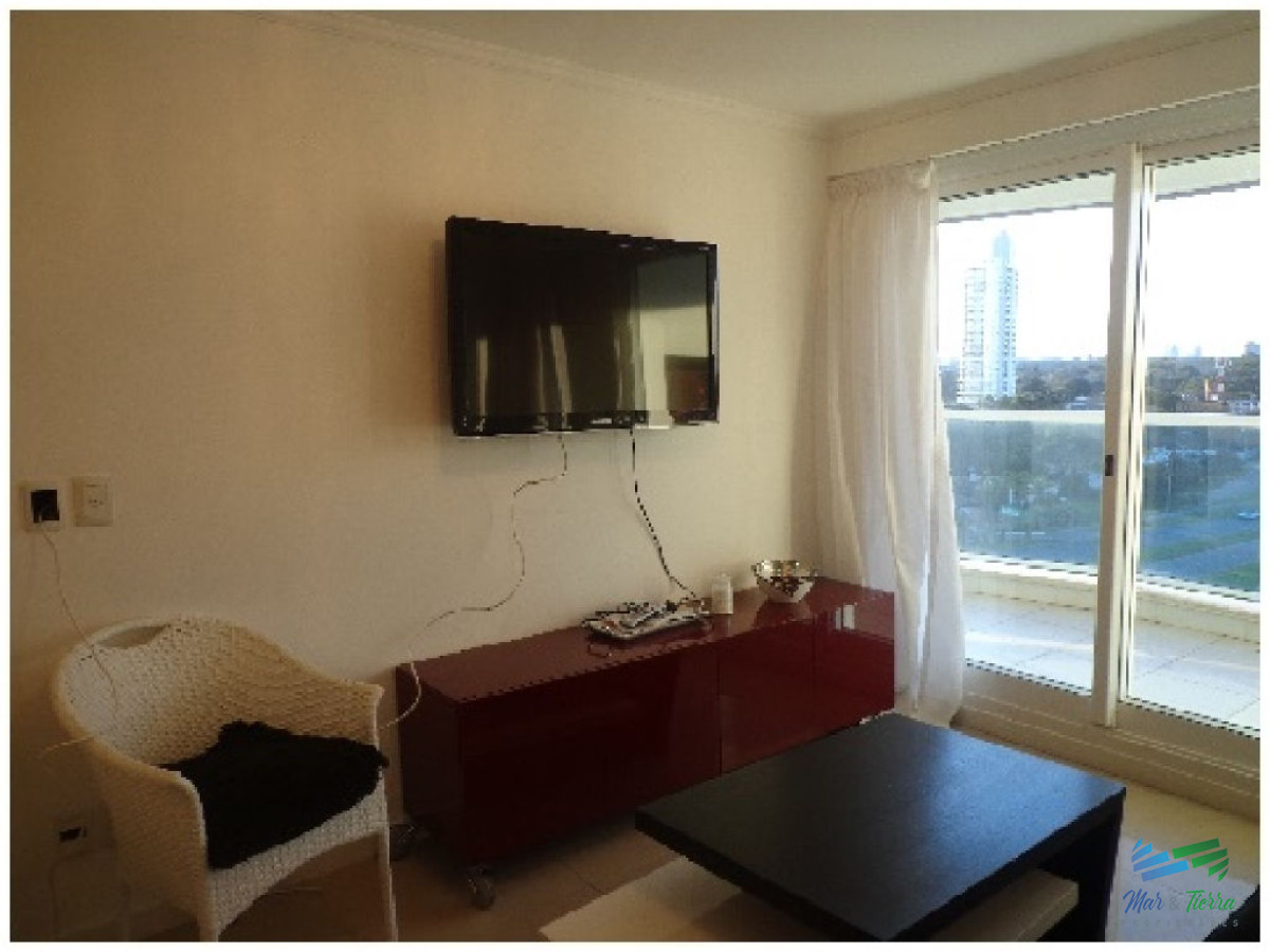 Apartamento ID.1056 - Oportunidad! dos dormitorios, Mansa, Punta del Este