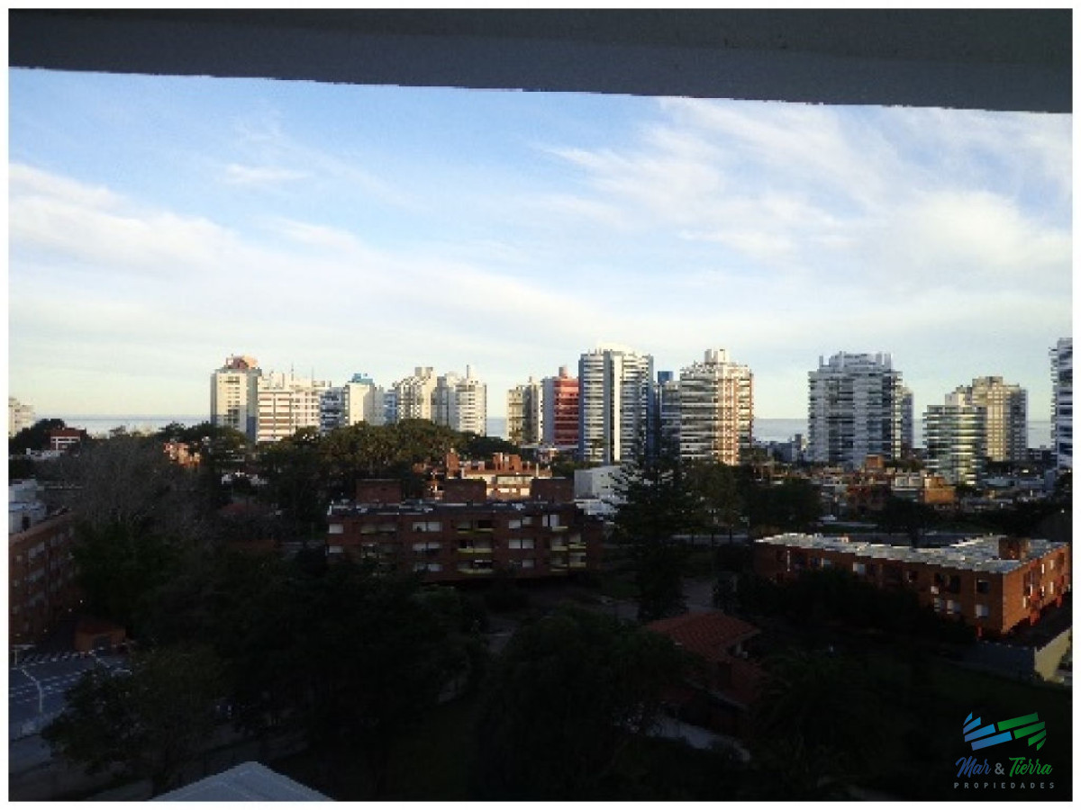 Apartamento ID.1056 - Oportunidad! dos dormitorios, Mansa, Punta del Este