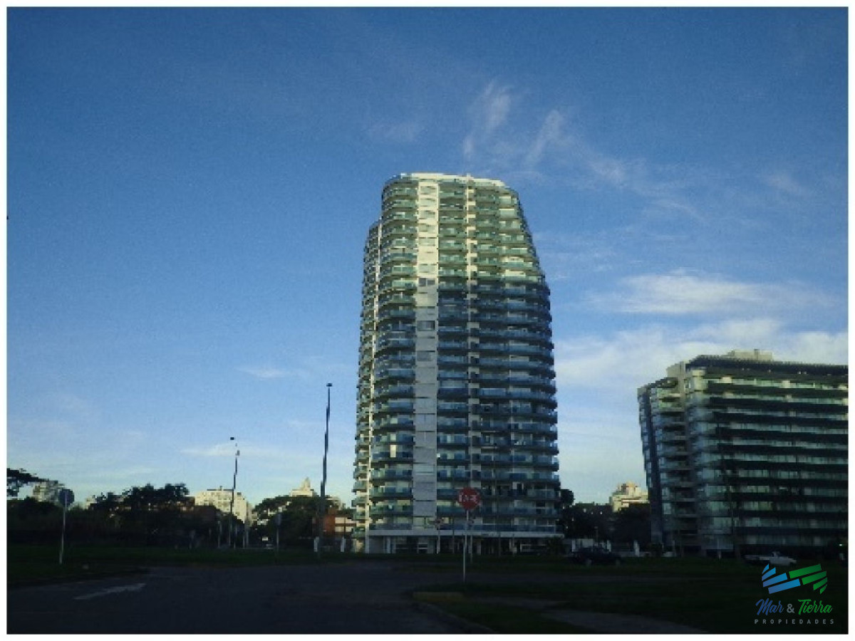 Apartamento ID.1056 - Oportunidad! dos dormitorios, Mansa, Punta del Este
