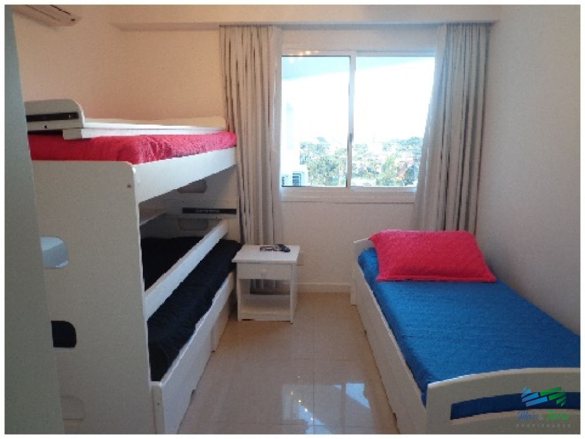 Apartamento ID.1056 - Oportunidad! dos dormitorios, Mansa, Punta del Este