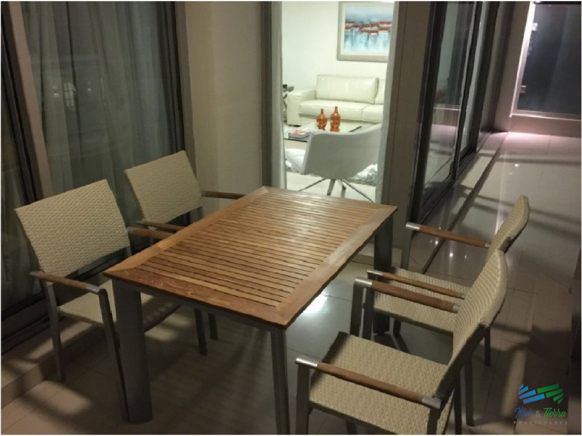 Apartamento ID.1073 - Torre de Categoría, Primera Línea Playa Brava