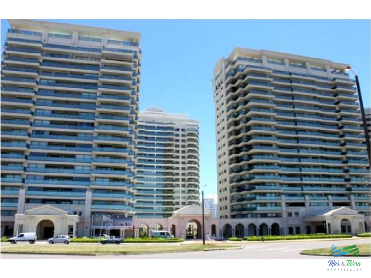 Apartamento ID.1073 - Torre de Categoría, Primera Línea Playa Brava