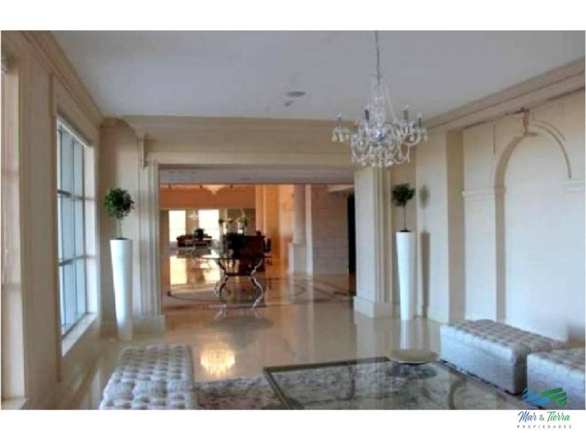 Apartamento ID.1073 - Torre de Categoría, Primera Línea Playa Brava