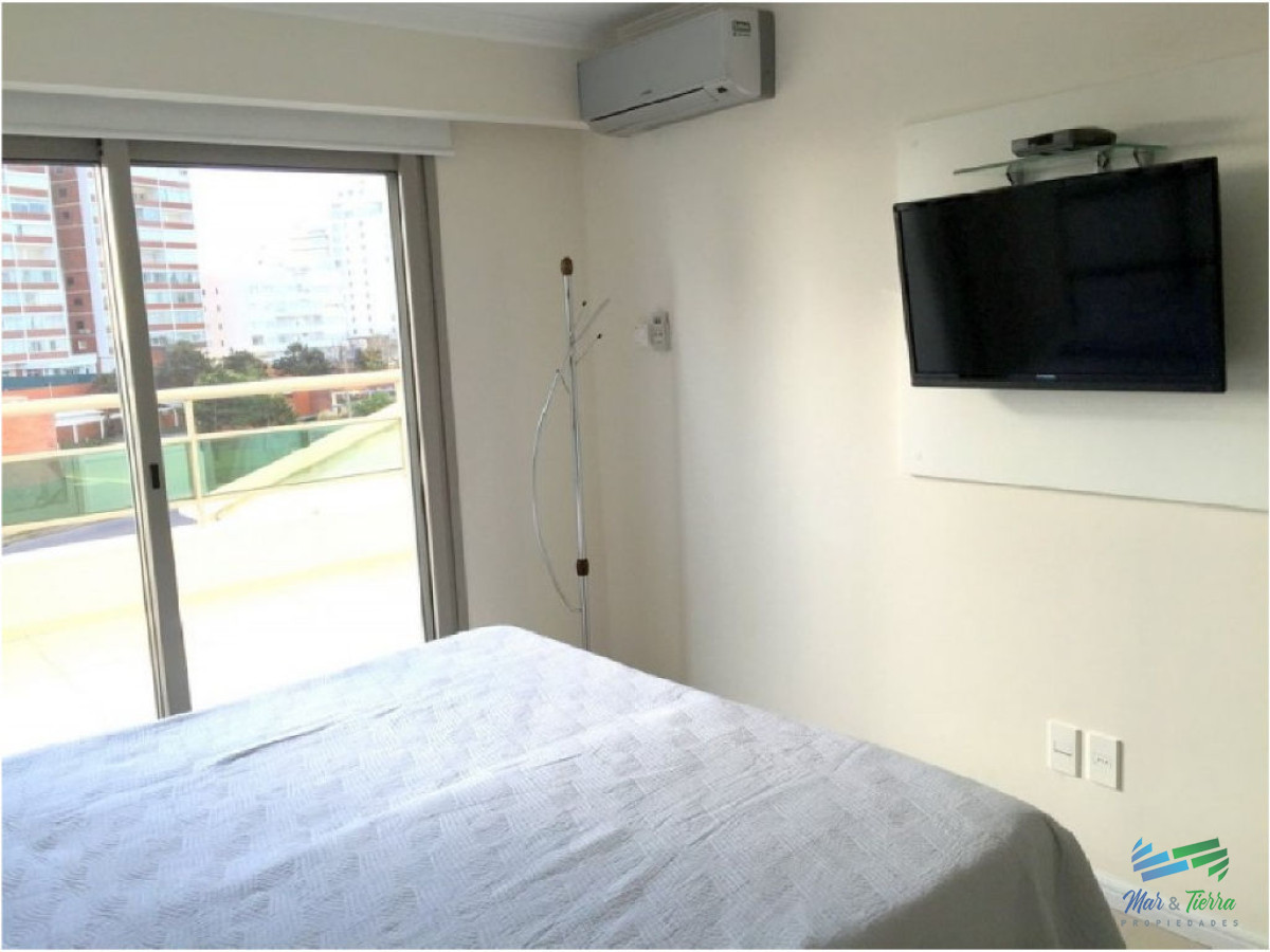 Apartamento ID.1073 - Torre de Categoría, Primera Línea Playa Brava