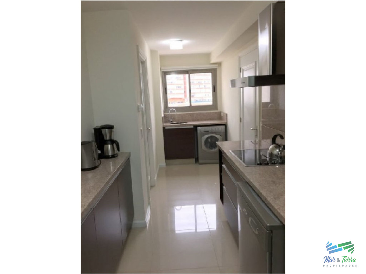 Apartamento ID.1073 - Torre de Categoría, Primera Línea Playa Brava