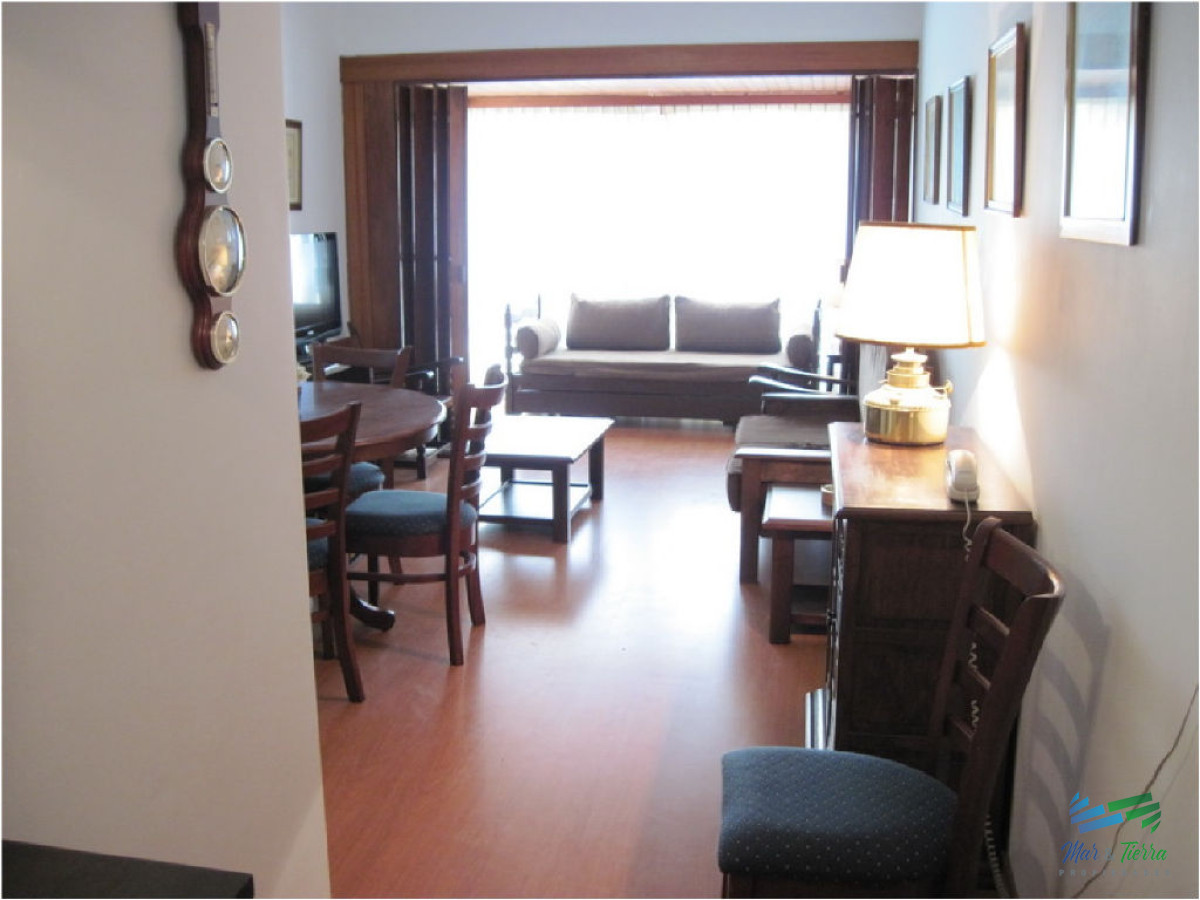 Apartamento ID.1096 - Oportunidad a pasitos del mar , rodeado de todos los servicios... 