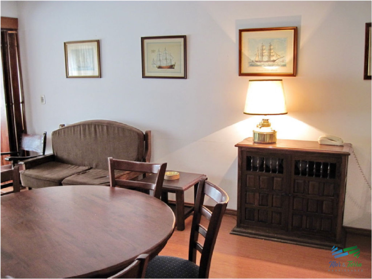 Apartamento ID.1096 - Oportunidad a pasitos del mar , rodeado de todos los servicios... 