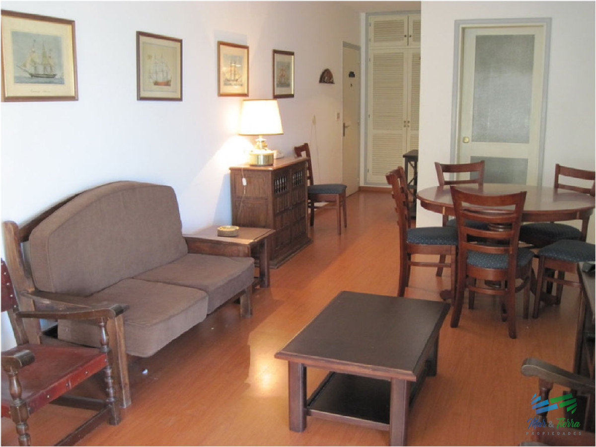 Apartamento ID.1096 - Oportunidad a pasitos del mar , rodeado de todos los servicios... 