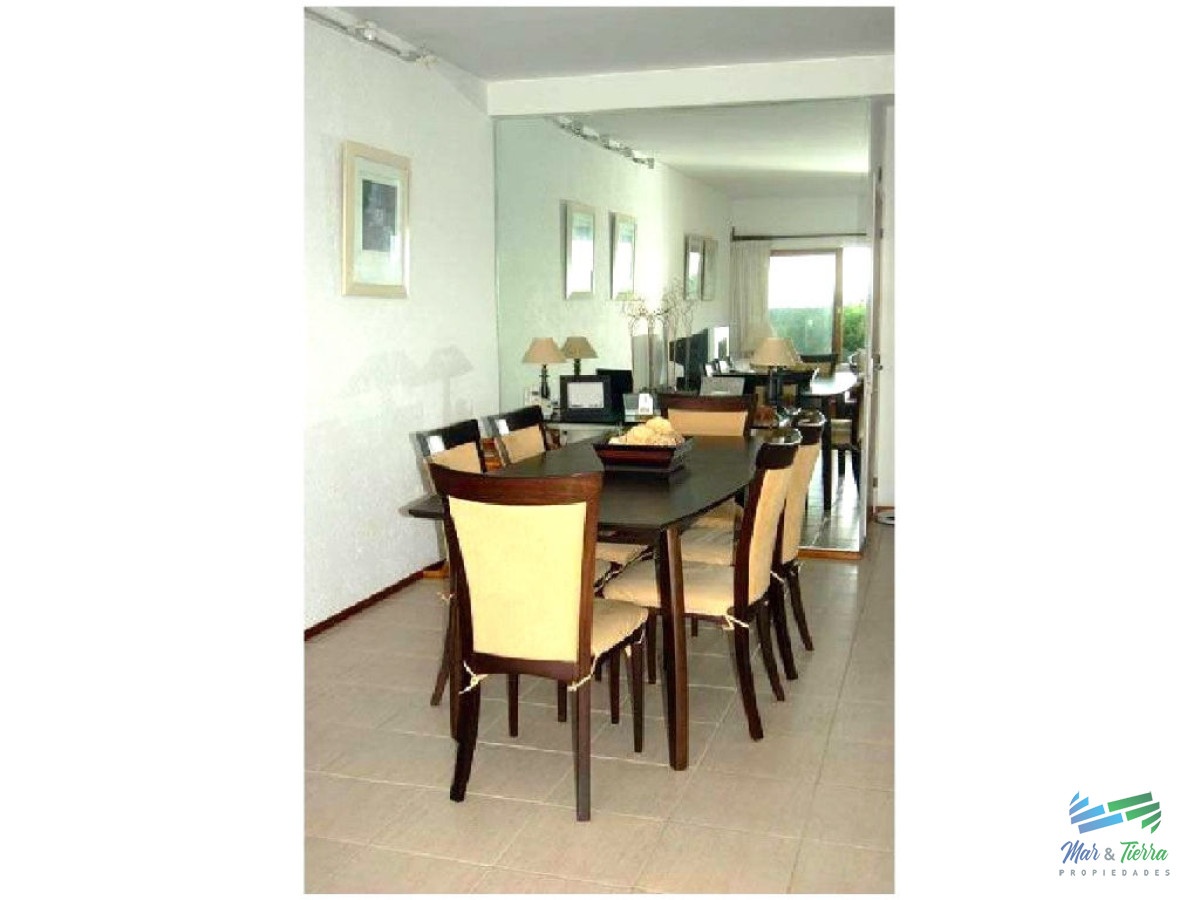 Apartamento ID.114 - MUY LINDO APARTAMENTO EN UNA DE LAS ZONAS MAS TRANQUILAS DE PUNTA DEL ESTE! PRIMERA LINEA.
