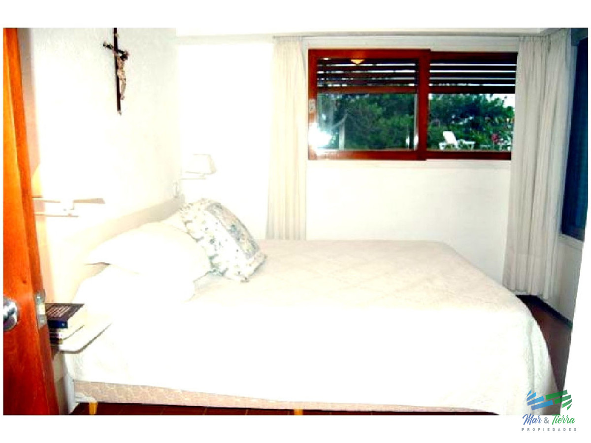Apartamento ID.114 - MUY LINDO APARTAMENTO EN UNA DE LAS ZONAS MAS TRANQUILAS DE PUNTA DEL ESTE! PRIMERA LINEA.