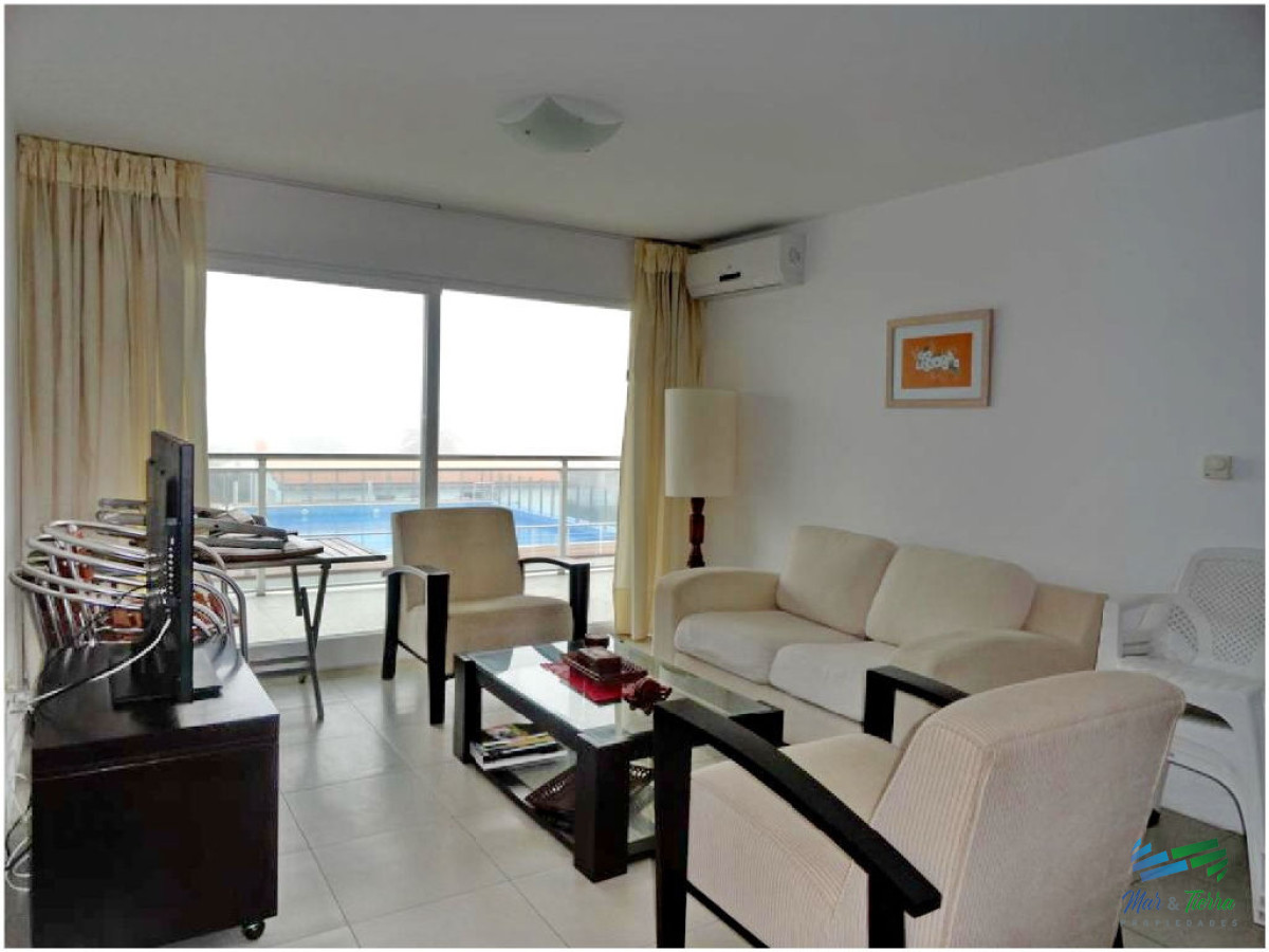 Apartamento ID.11 - Vendo 2 dormitorios en edificio con buenos servicios, parada 3, Punta del Este
