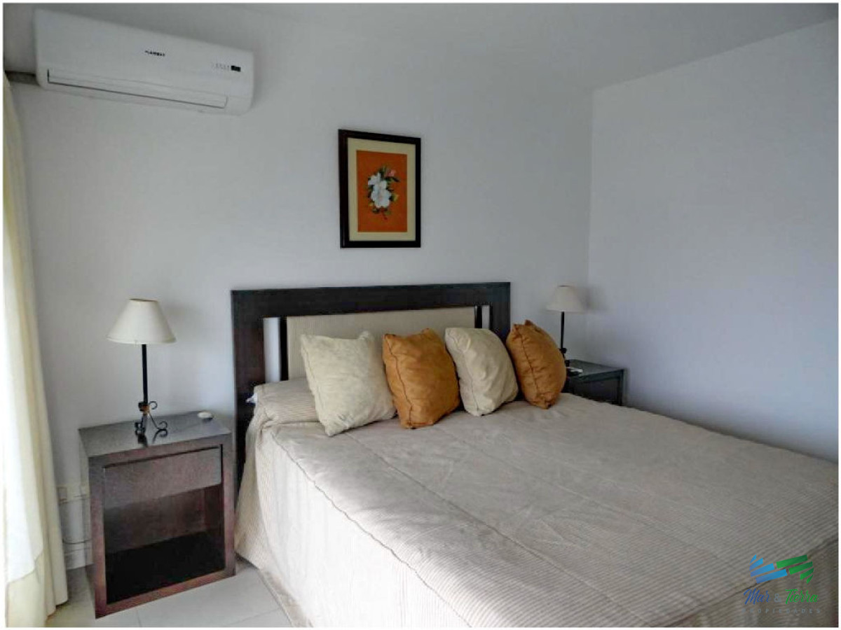 Apartamento ID.11 - Vendo 2 dormitorios en edificio con buenos servicios, parada 3, Punta del Este