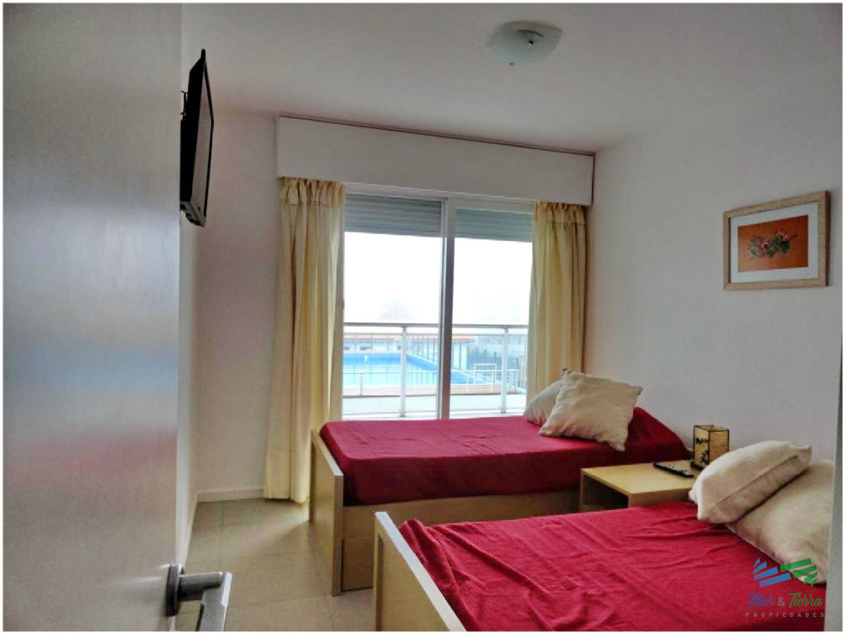 Apartamento ID.11 - Vendo 2 dormitorios en edificio con buenos servicios, parada 3, Punta del Este