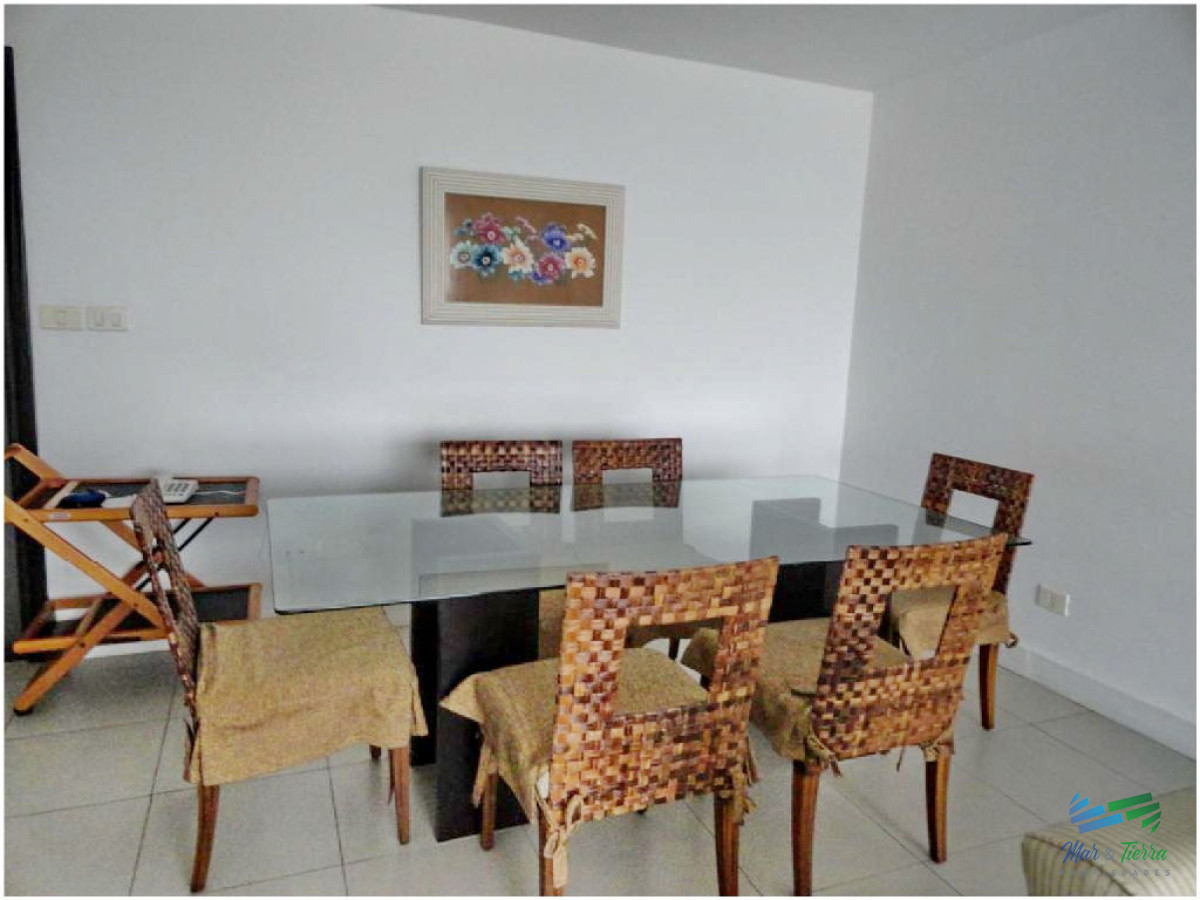 Apartamento ID.11 - Vendo 2 dormitorios en edificio con buenos servicios, parada 3, Punta del Este